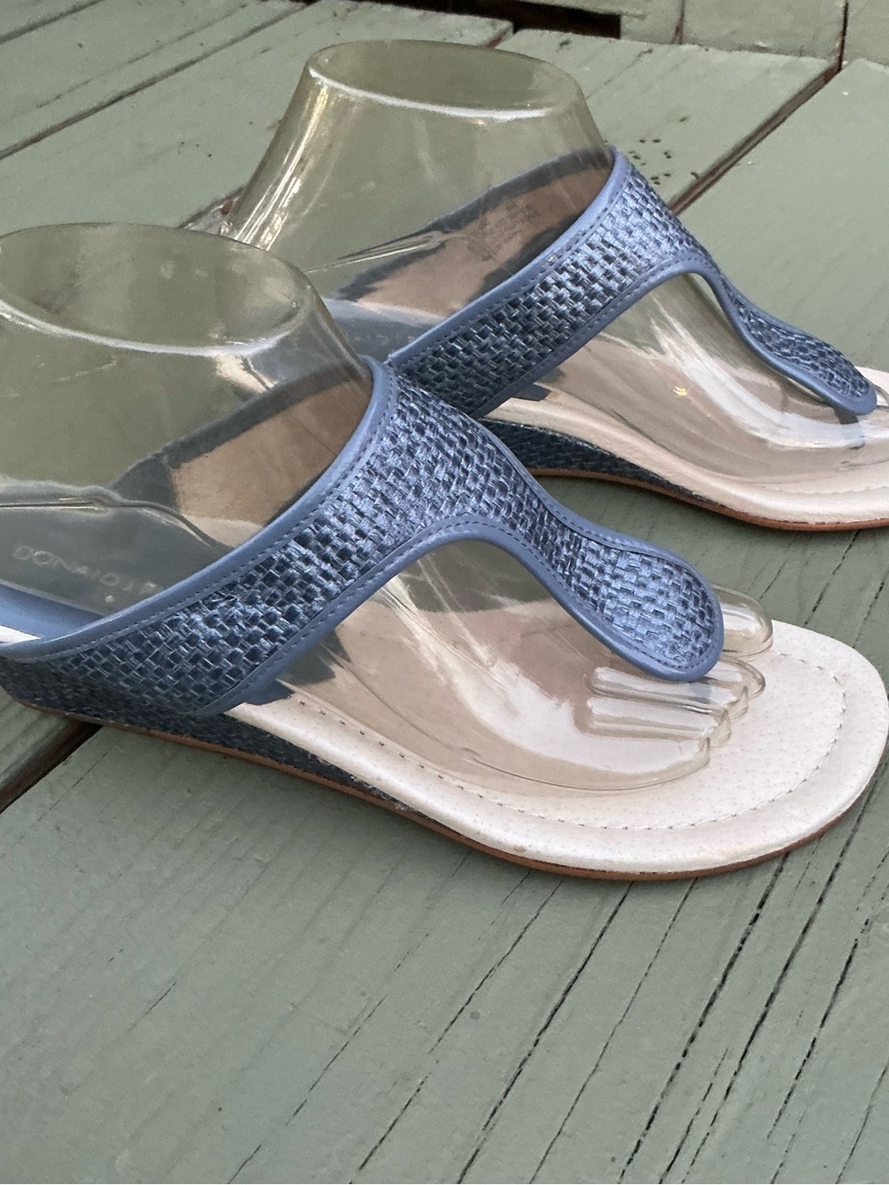 Donald J. Pliner Blue Woven Thong Women’s Sandals Size 8M
